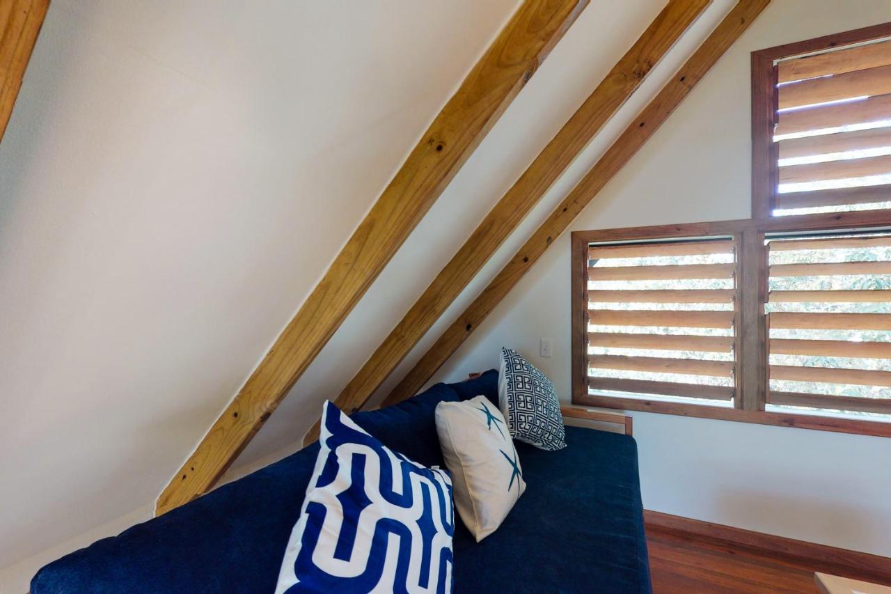 Inn The Trees Cabanas Placencia Εξωτερικό φωτογραφία