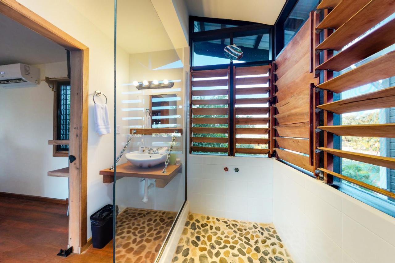 Inn The Trees Cabanas Placencia Εξωτερικό φωτογραφία